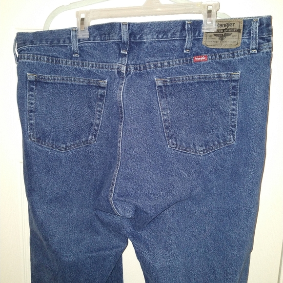 Wrangler Relaxed Fit Blue Wash Denim Jeans Men's sz 44x29. - Picture 4 of 6